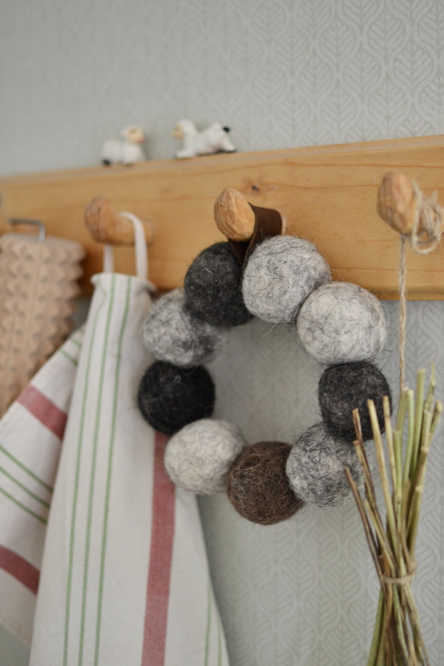 Handtovat grytunderlägg i svensk ull 2